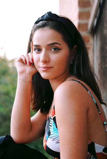 Imágenes de Mujer 18 Anos - Descarga gratuita en Freepik