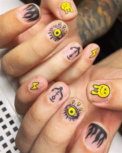 Diseños de uñas para hombres - Uñas pintadas