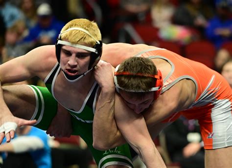 Iowa high school wrestling state tournament: State championship results