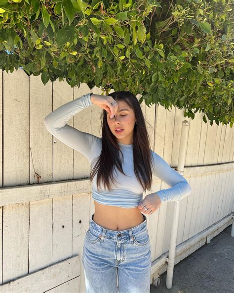 emily alexander (@emilyalexaander2) • Instagram photos and videos