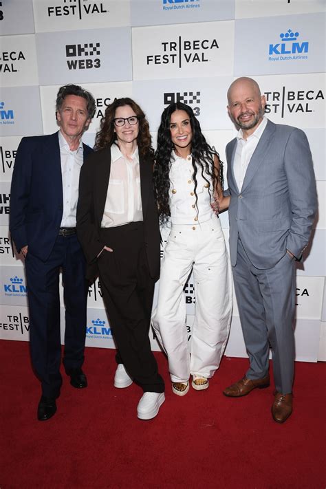 'St. Elmo's Fire' co-stars Demi Moore, Ally Sheedy reunite on 'BRATS