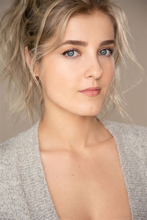 Stephanie Niles