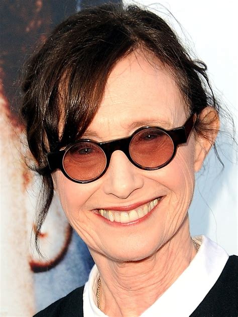 Mary Jo Deschanel Pictures | Rotten Tomatoes