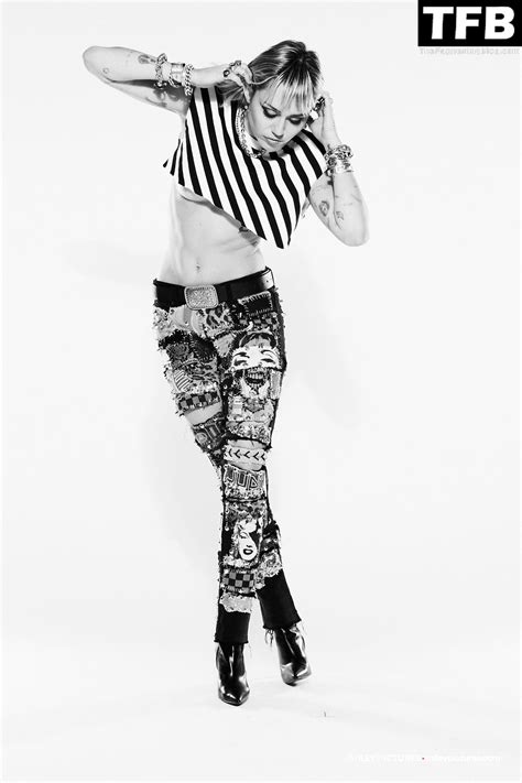 Miley Cyrus Nude Sexy (46 Photos) - Sexy e-Girls🔞