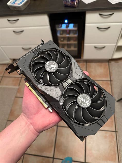 Se produkter som liknar ASUS ROG STRIX 1660 SUPER 6GB på Tradera ...