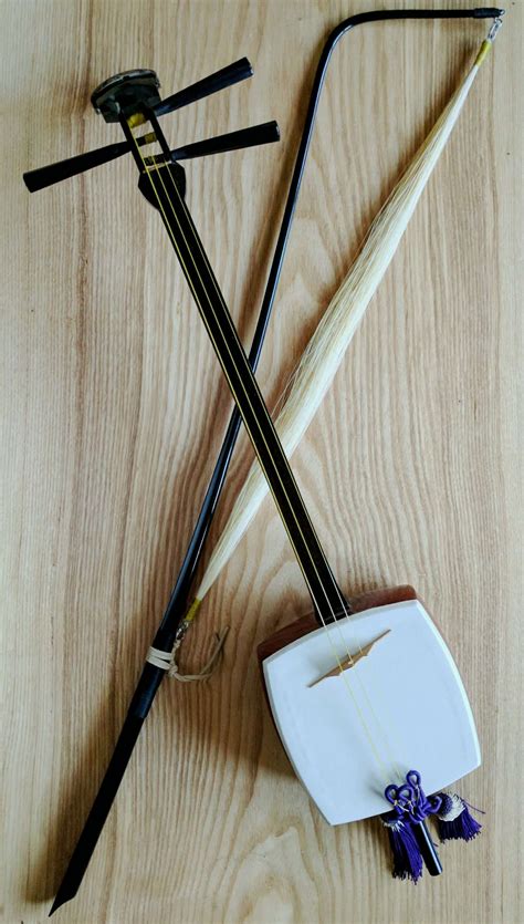 Kokyu: instrument composition, history, use, playing technique ...