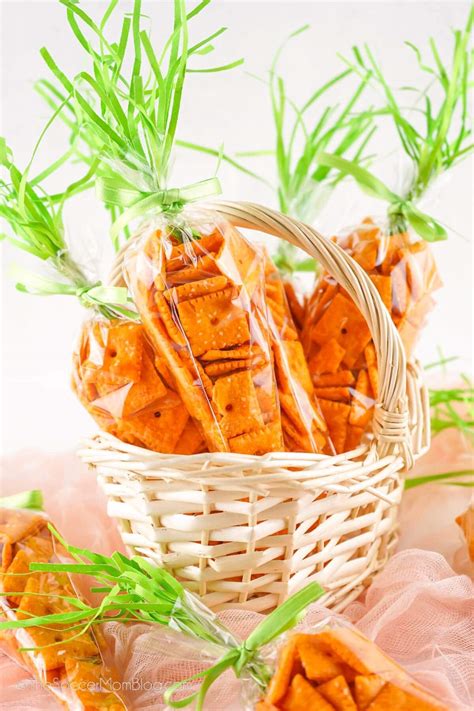 Carrot Treat Bags for Easter - The Soccer Mom Blog