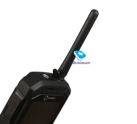 Mobile-review.com Обзор защищенного телефона-рации Senseit P300