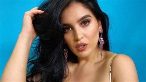 ¡Derrocha sensualidad! Zelma Cherem, la SEXY conductora de VLA que ...