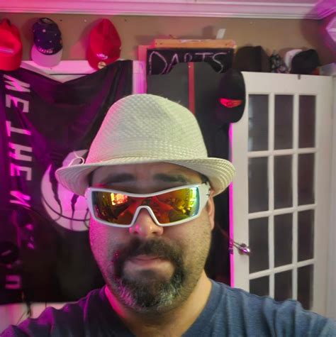 Sweettails - There is no force more powerful than a women determined to