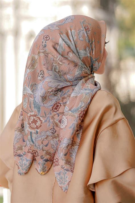 The Royale Satin Square - Papaya – Buttonscarves Malaysia
