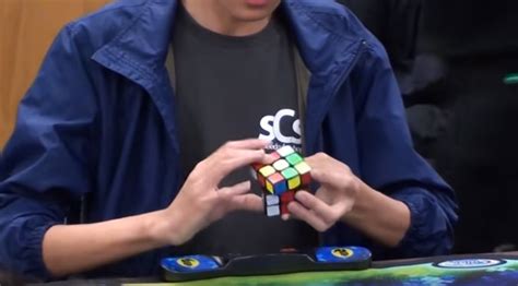 This Guy Just Broke The Rubik's Cube World Record With A Time Of 4.59 ...