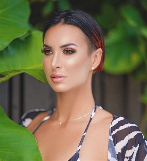 Gorgeous Zahra Elise