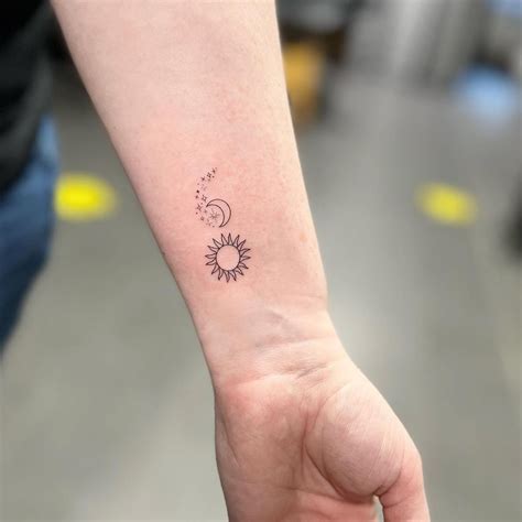 90+ Stunning Wrist Tattoos You'll Want To Copy - TheFab20s