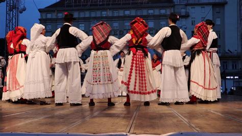 Smotra folklora - Zagreb,Croatia - YouTube