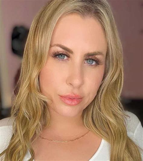 Lila Lovely - Wiki, Bio, Age, Biography, Height, Career, Photos & more
