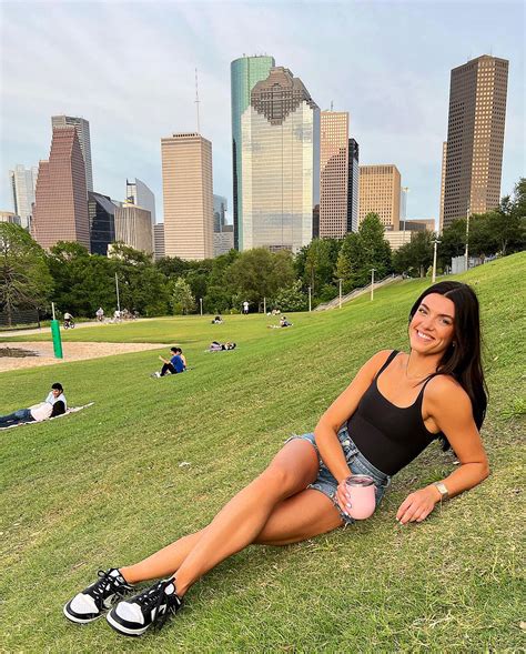 The Bachelor's Gabi Elnicki: What to Know About the Season 27 Star | Us