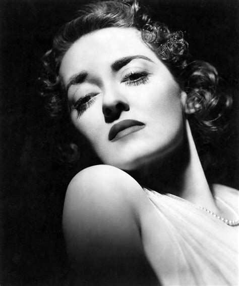 IAV: La Fuerza de Bette Davis