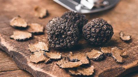 The Absolute Best Way To Store Fresh Truffles And Preserve Flavor