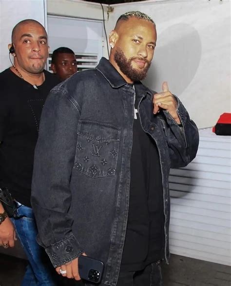 Has Neymar really become overweight during knee injury recovery phase