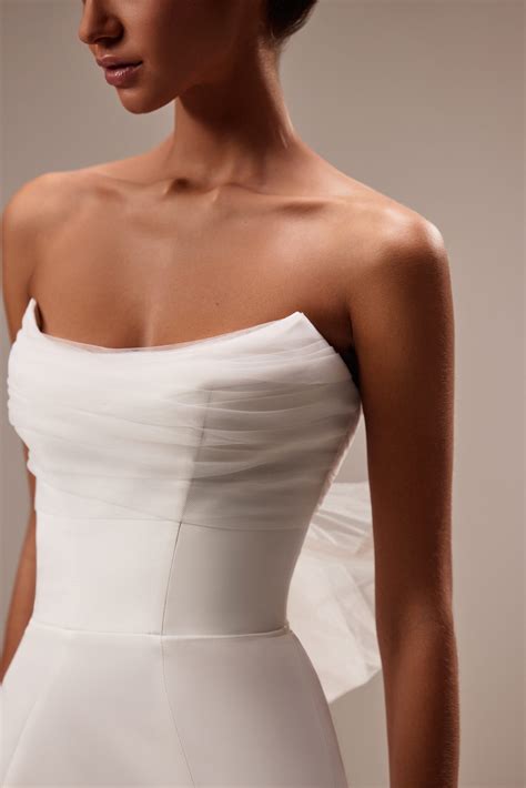 ORLANDA / Milla Nova Wedding Dress - La Boda Bridal I Contemporary