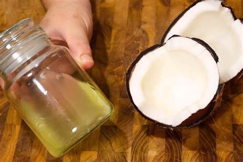 Como Fazer Óleo De Coco - Como fazer óleo de coco caseiro: tão fácil que nunca mais você vai ...