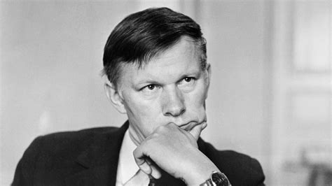 У Менску зьявіцца мэмарыяльная табліца Васілю Быкаву