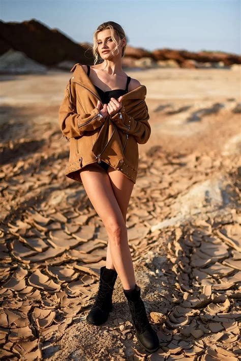#девушки #пустыня #песок #фотосессия в пустыне #карьер | Fashion, Style ...