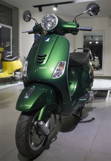 14 best All About The Vespa images on Pinterest | Vespas, Hornet and Vespa