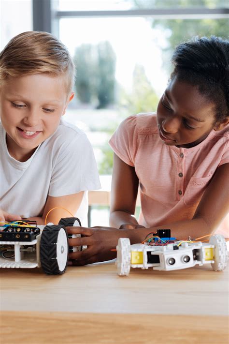 4 Fun Technology Activities for Your Kids - Craft Play Learn