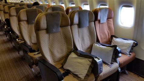 Review: Singapore Airlines - Economy Class (777-300)