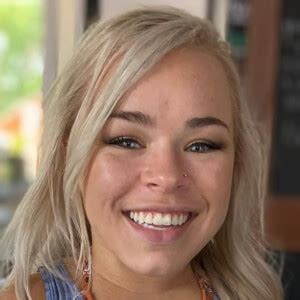 Tabbi (TikTok Star) - Age, Birthday, Bio, Facts, Family, Net Worth ...