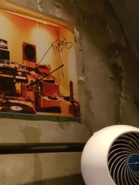 Nujabes signature at his brothers restraunt : r/Nujabes