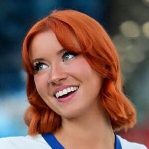 thousandhunny - Age, Family, Bio | Famous Birthdays