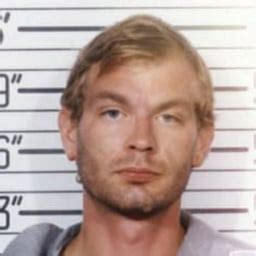 Never-Before-Seen Jeffrey Dahmer Crime Scene Photos Graphic Surfaces - f4ygynq