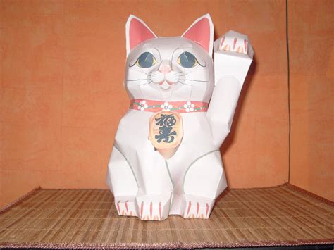 Maneki Neko Papercraft by Gabensan on DeviantArt