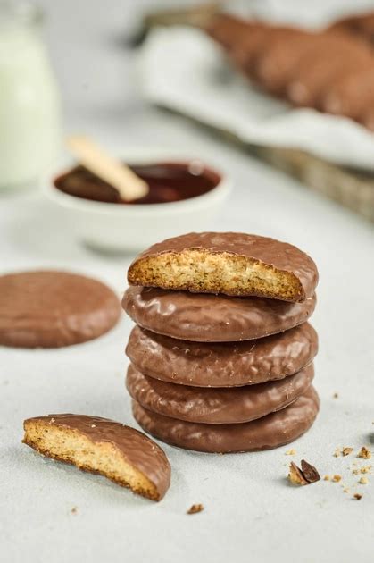 Печиво здобне пісочно-відсадне BISCOTTI Гронеті 500 г (4820180814572 ...