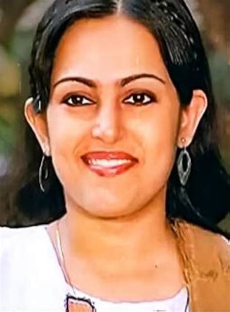 nisha noor actress   moonagedaydreamfilm