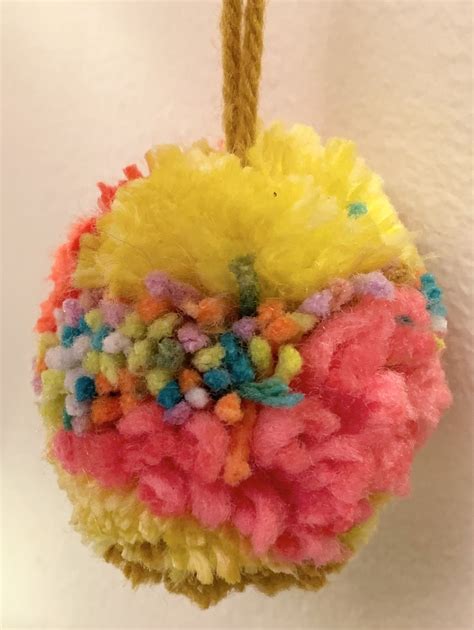 92 POM POMS ideas | pom pom crafts, pom pom, crafts