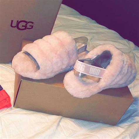 Fluff ugg slippers | Pink ugg slippers, Ugg slippers, Pink uggs