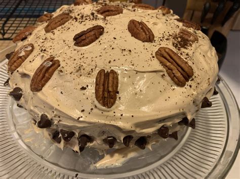 Spice nut cake with vanilla coffee glaze | Scrolller