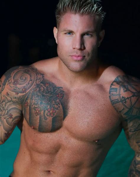 Favorite Hunk | International Content Creator Awards