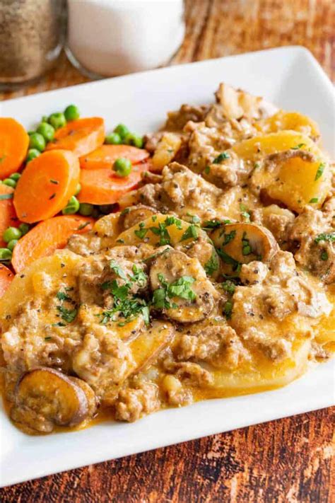 Creamy Ground Beef and Potatoes Skillet | Cupcakes & Kale Chips