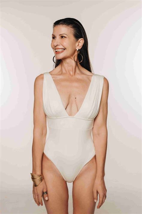 age    number inspirational mature models influencers