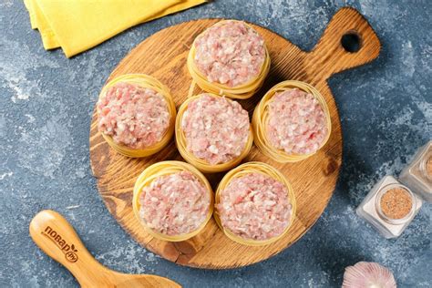 Гнезда из макарон на сковороде - пошаговый рецепт с фото на Повар.ру