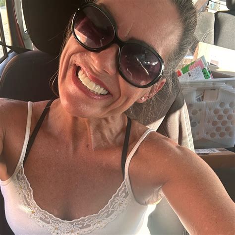 Fans are cheering for the legendary athlete shannon miller 17