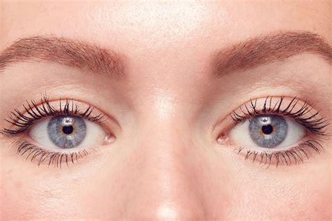 What is a Tubing Mascara and Does it Prevent Smudging? - Eyeko