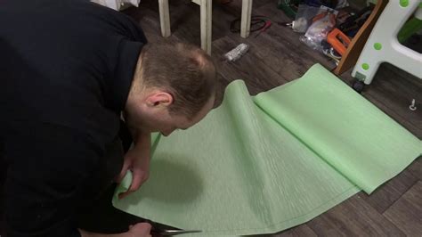 Установка бюджетных ролет на окна. Как просто и ровно обрезать рулонные ...