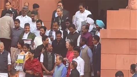 Parliament Winter Session: Sonia Gandhi joins protesting MPs at Makara ...