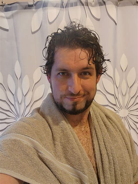 Shower selfies gone wild! 😉 : r/ladybonersgw